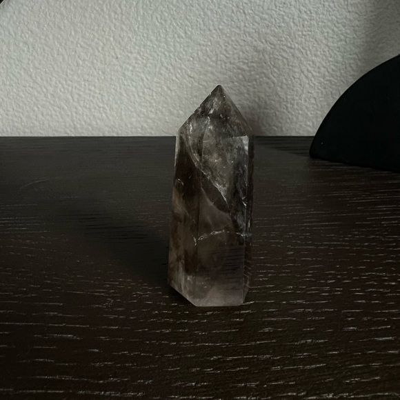 Light Smokey Quartz Generator Crystal - Picture 4 of 4